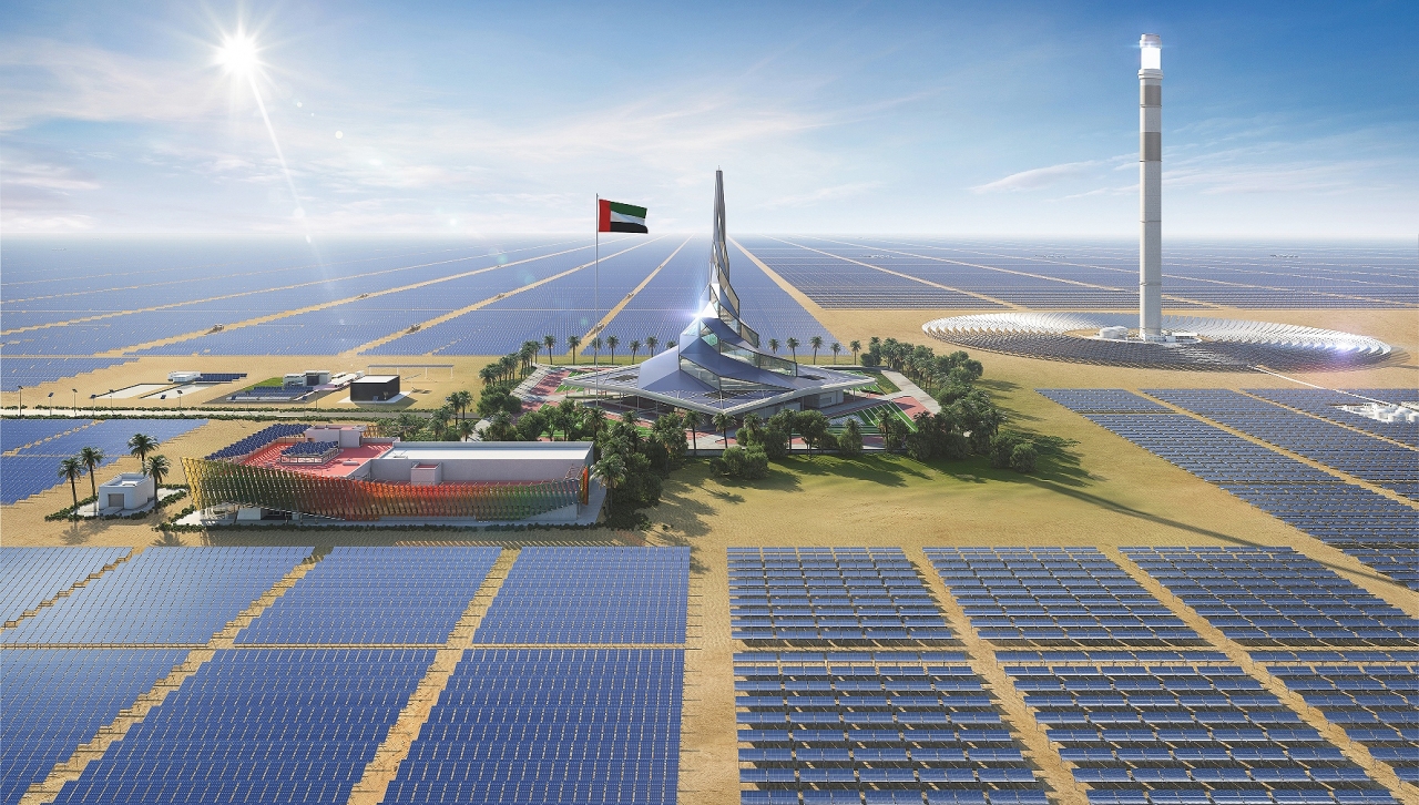 사진은 세계 최대 규모의 집광형 태양광 발전(Concentrated Solar Power, CSP) 투자 프로젝트로 두바이 알막툼 솔라파크(Mohammed bin Rashid Al Maktoum Solar Park)이다. 현재 4단계 착공을 진행했으며, 단일 단지에서 700MW의 전력을 생산한다. 이 시설에는 세계에서 가장 높은 260미터 태양광 타워가 설치되며, 세계 최대 규모의 열에너지 저장 시스템을 보유하게 된다. 또한 27만명의 주민들에게 청정에너지를 제공, 매년 140만톤의 탄소배출을 절감할 수 있다. 이 프로젝트는 600MW의 포물선 접시형 시설과 100MW 태양광 타워 등 두 가지의 기술이 사용되며 면적은 43평방킬로미터에 이른다.