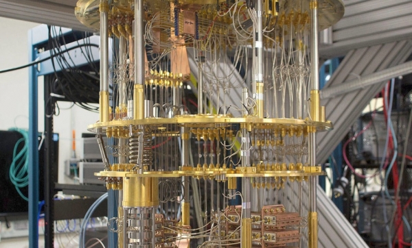 미국•일본•유럽 정부 관계자 및 대학 연구자들은 차세대 계산기인 양자컴퓨터를 비롯한 양자 기술의 개발에서 협력하기로 방침을 정했다.