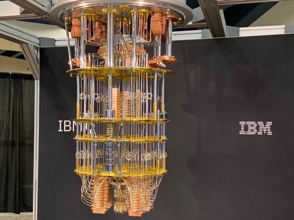 미국 IBM이 일본에 양자컴퓨터를 설치해, 도쿄대학과 양자컴퓨터 관련 연구개발에서 서로 협력해 나가기로 했다.