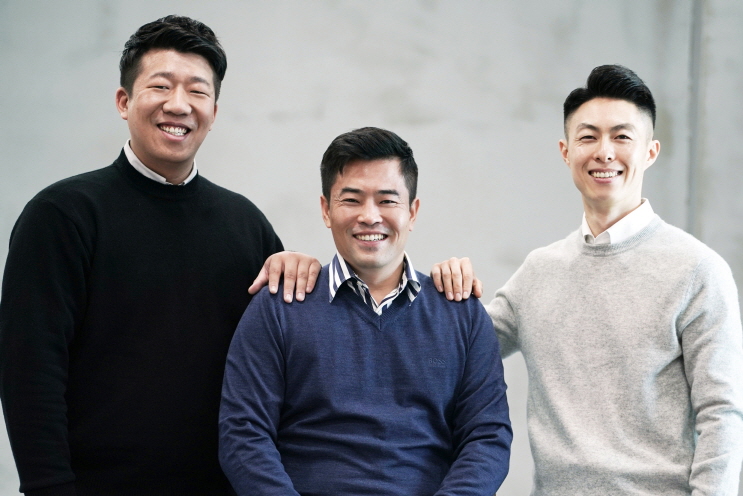 제이제이앤컴퍼니스 전정호 대표(중앙)