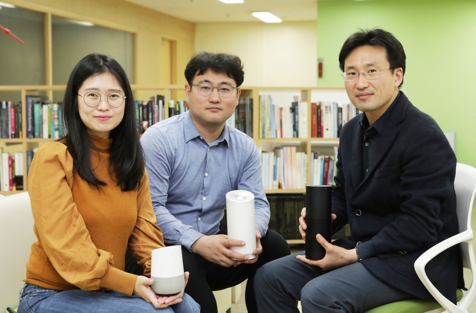 (왼쪽부터) 차나래 제1저자(KAIST), 김아욱 교수(강원대학교), 이의진 교수(KAIST)