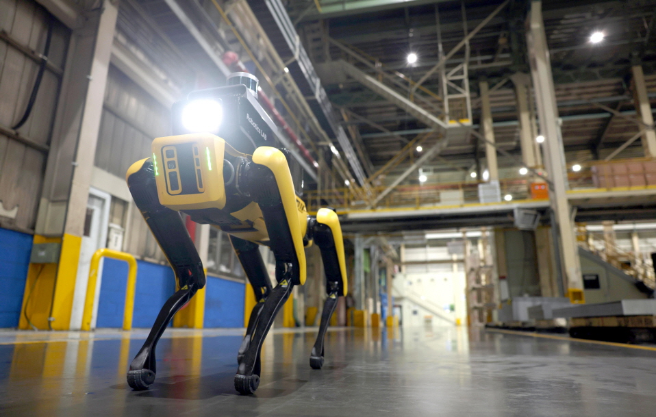 인공지능(AI) ‘공장 안전 서비스 로봇’