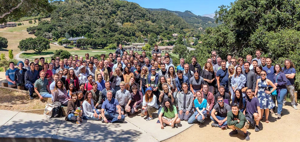 The OpenAI team at the 2019 offsite meeting(출처:OpenAI)