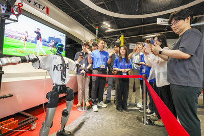 KT, ‘AX Tech Connect 2026’ 개최... AI·데이터·네트워크 미래 기술 선보여