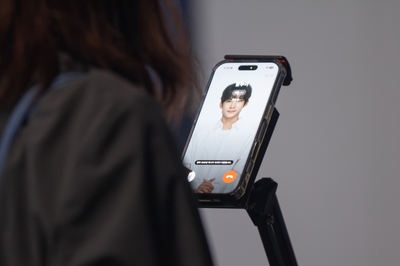 이스트소프트, K-팝 팬 소통에 실시간 AI 아바타 도입…24명 아티스트와 영상통화 구현