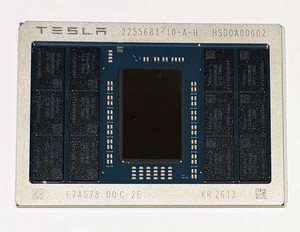 일론 머스크, ‘AI5’ 칩 테이프아웃 공개…테슬라 AI 반도체 로드맵 가속