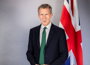 댄 자비스 英 안보장관 “AI 기업, 정부와 협력해야”…사이버 안보 ‘세대적 과제’ 선언